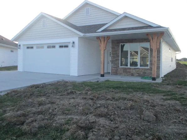 807 N Barela Cir, Centralia, MO 65240