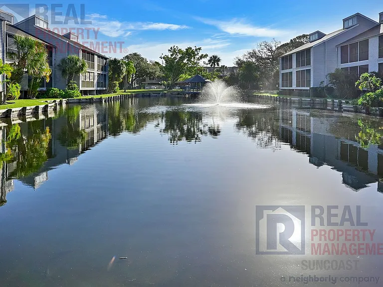 251 Fenwick Dr #14 — Photo 31