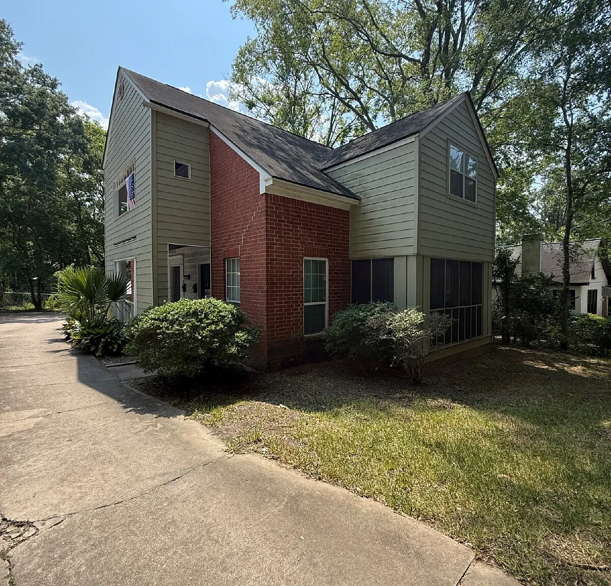 2 bed, 1.0 bath, $1,075 — Photo 3