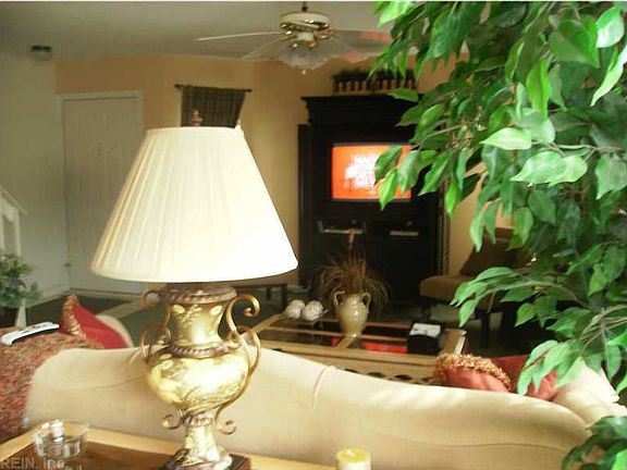 5th image of 4516 Shallowford Cir