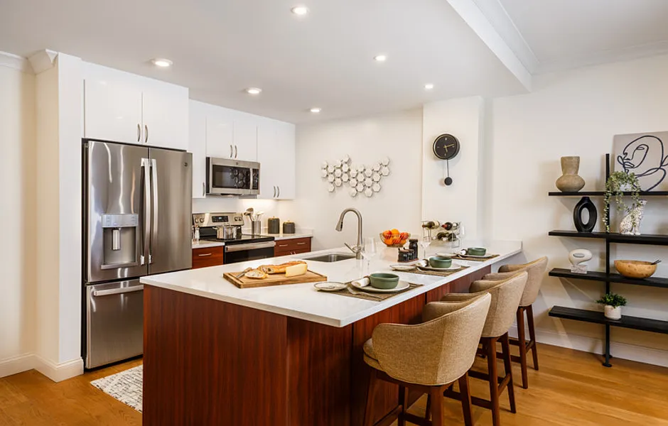2 bed, 1266 sqft, $4,600 — Photo 1