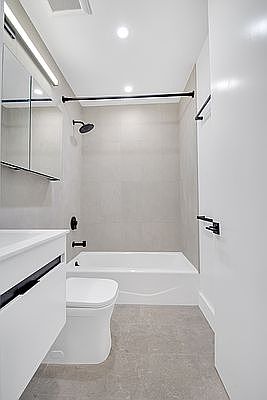 4th image of 47 2nd Ave #4