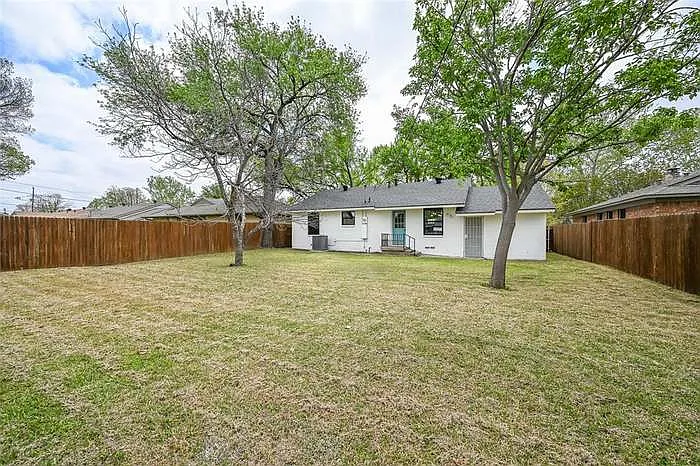 2729 Lockhart Ave — Photo 6