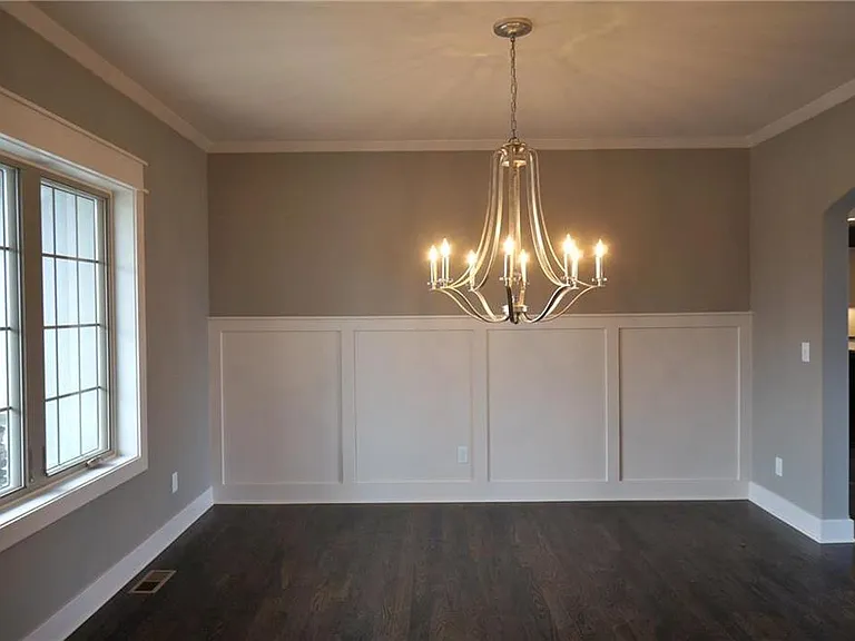 1820 SW Blackstone Pl — Photo 2