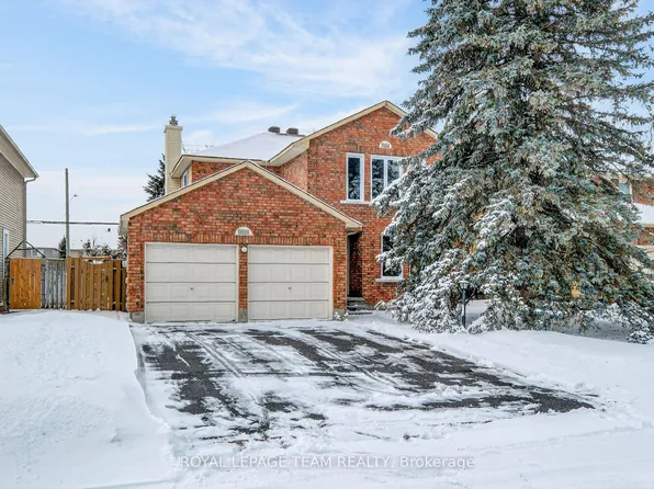 97 Huntsman Cres, Ottawa, ON K2M 1H8