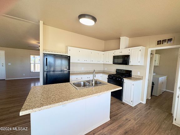 3rd image of 16922 W Spur Bell Ln
