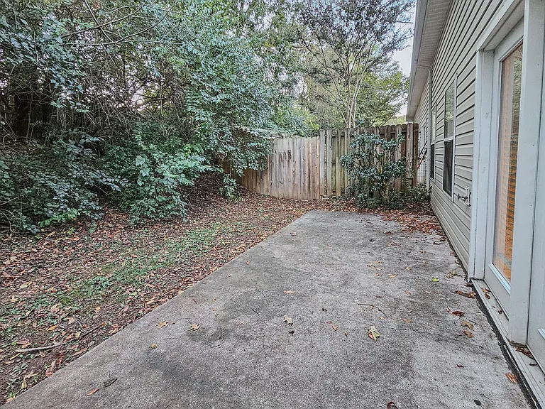 857 Ashley Michelle Ct — Photo 32