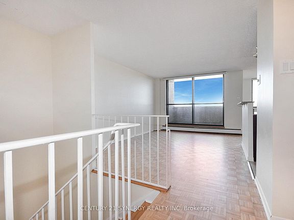 4th image of 515 Saint Laurent Blvd #631