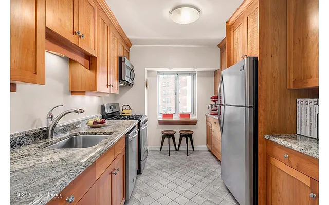 Sold by Douglas Elliman | media 2
