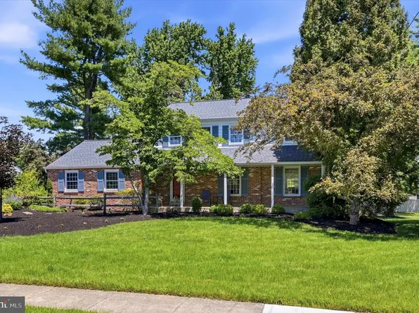 1120 Donna Dr, Fort Washington, PA 19034