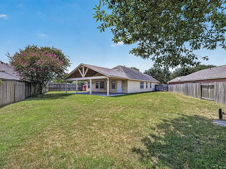 20707 Pine Rain Ct — Photo 48