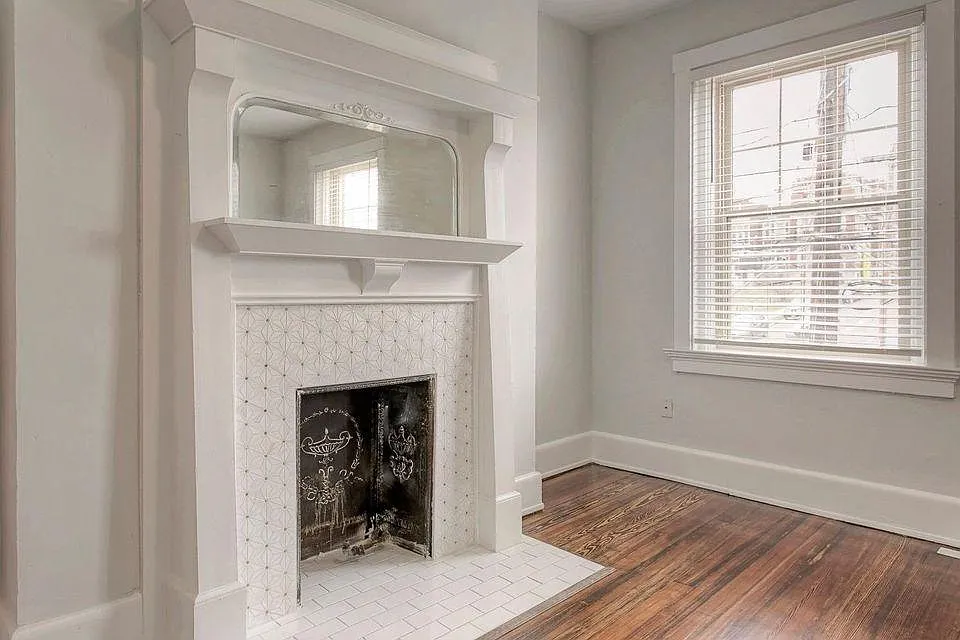 29 W McMillan St — Photo 2