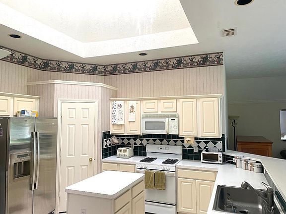 5th image of 1131 Woodley Bnd