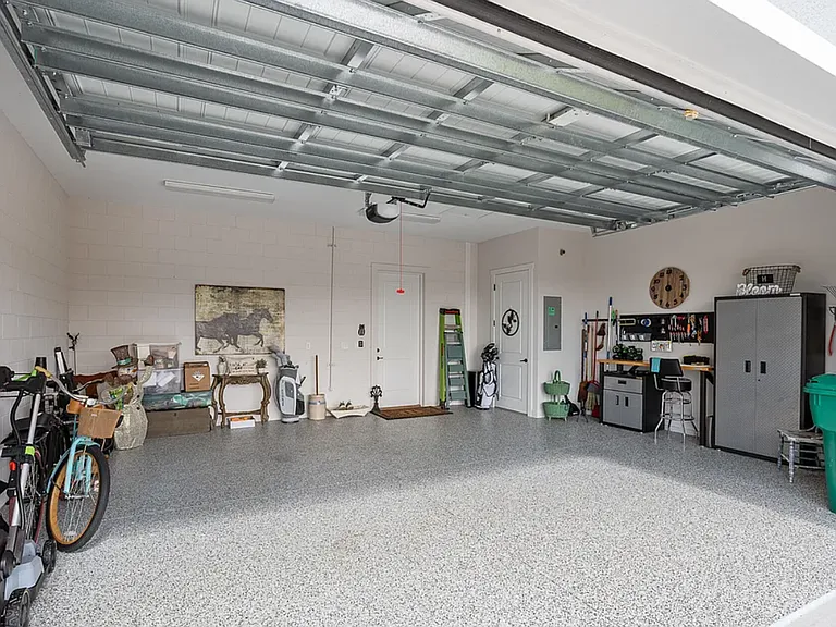 622 W 11th Ave — Photo 32