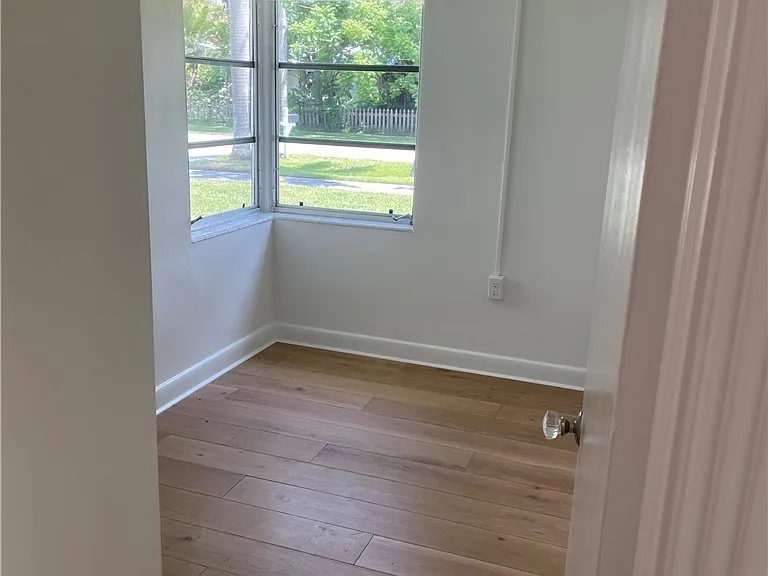 1442 Olmeda Way — Photo 11