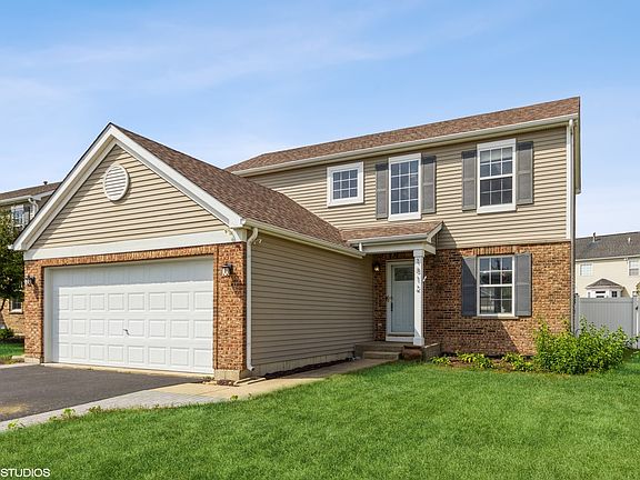 3rd image of 1812 Hunter Dr