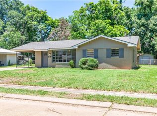 2013 Roanoke St, Alexandria, LA 71301