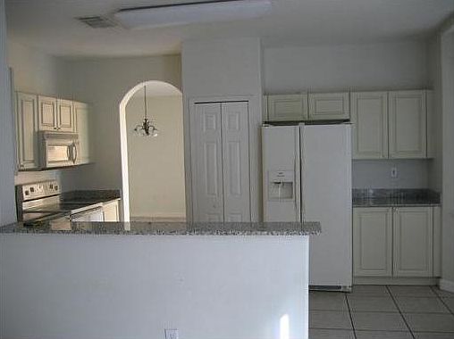 4th image of 4841 NW 109th Ct