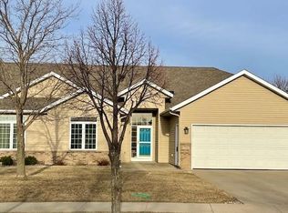 2760 Viola Heights Dr NE, Rochester, MN 55906