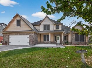 14006 Martinique Ln, Mont Belvieu, TX 77523