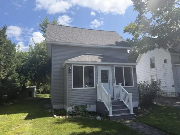 8568 Jefferson St, Port Austin, MI 48467