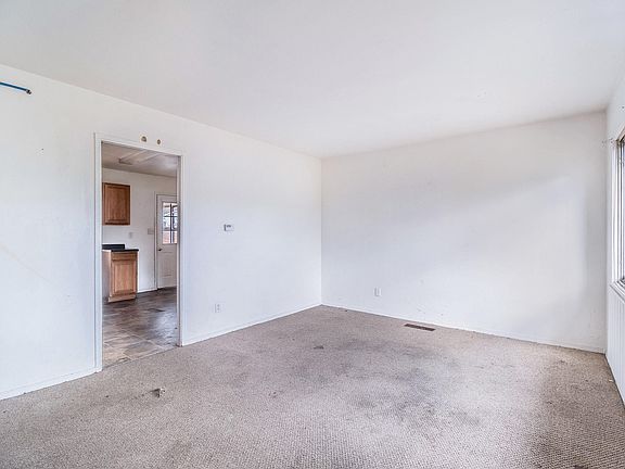 4th image of 145 Fleetwood Dr
