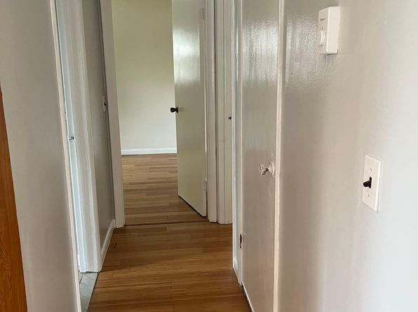 614 Willow Ave Floor 1