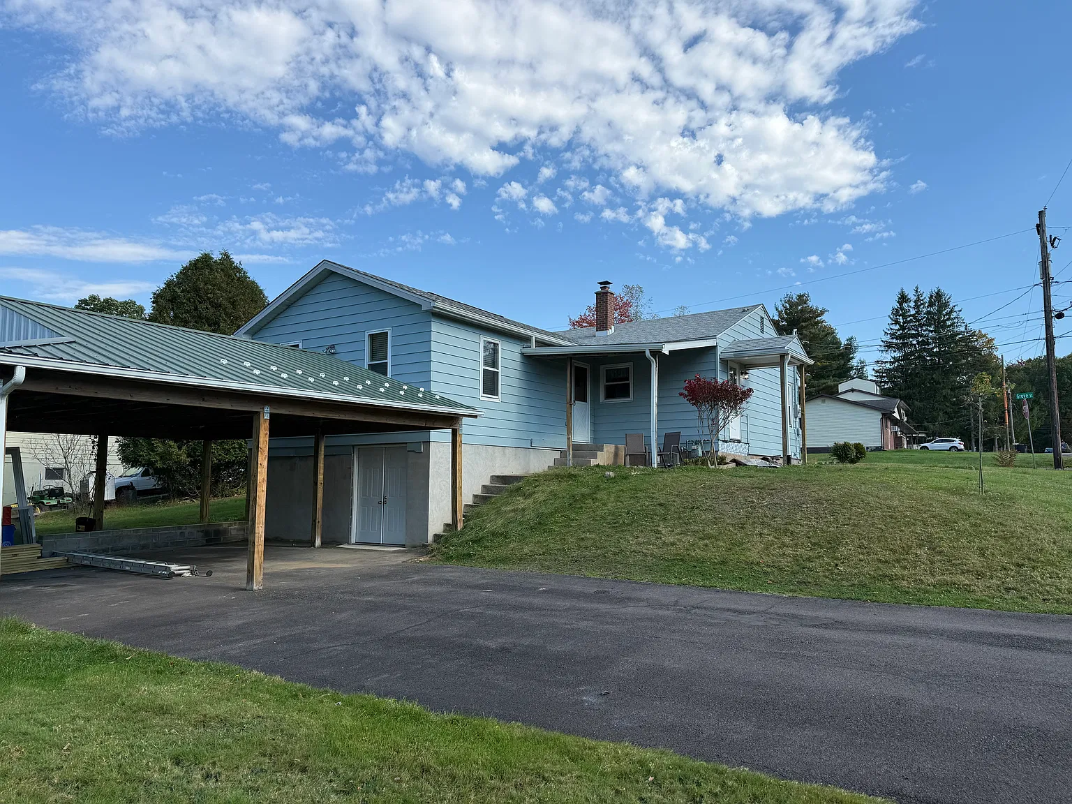 4 bed, 1138 sqft, $1,800 — Photo 1