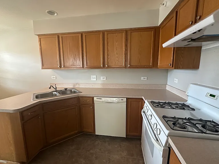2503 Dickens Dr — Photo 17