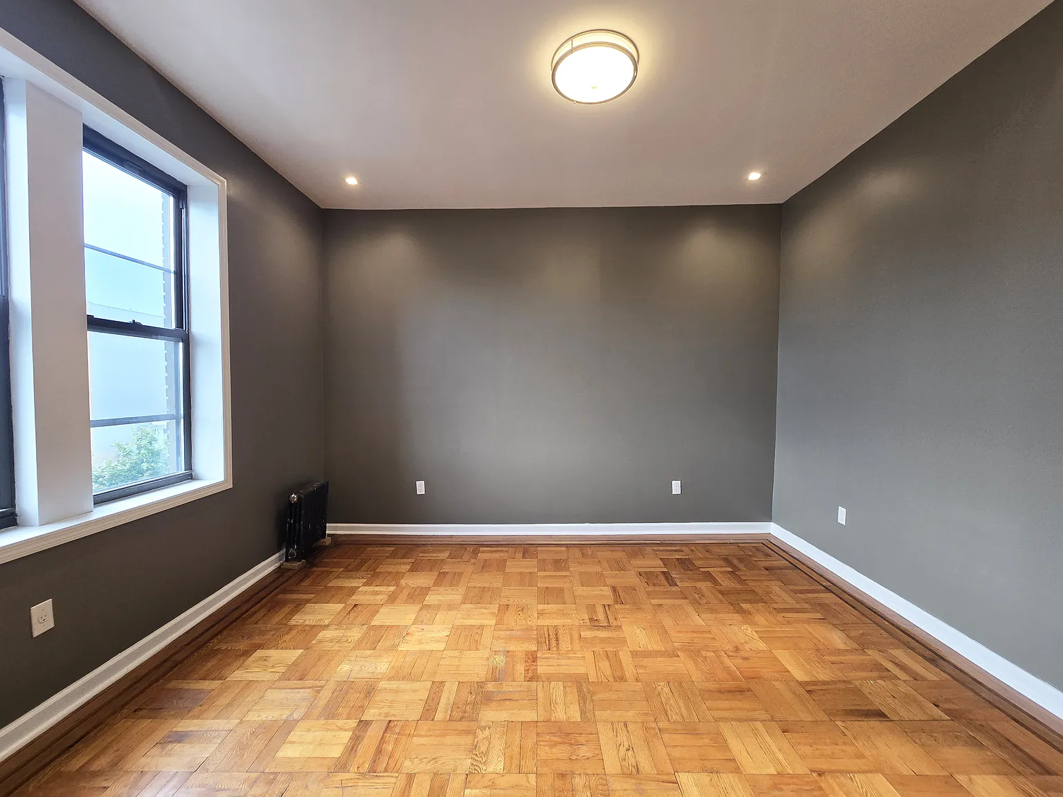 1601 West Second Street — Photo 4
