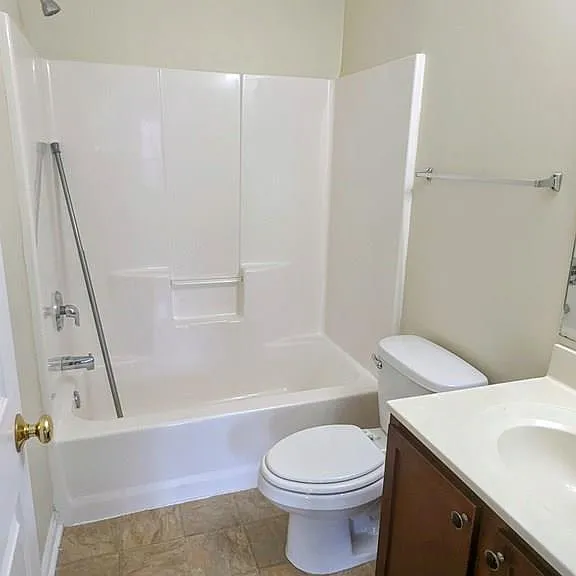 409 Valdez Ct — Photo 8