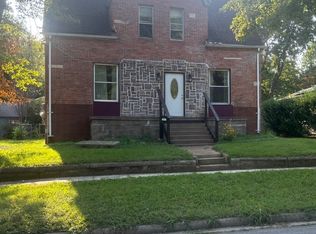 815 N 22nd St, Murphysboro, IL 62966