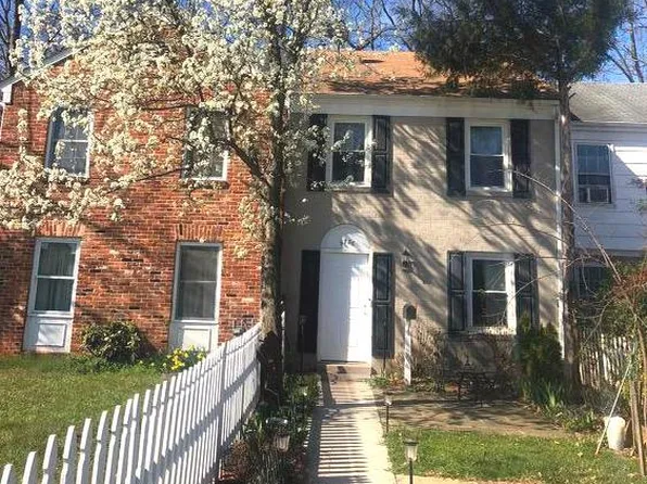 9736 Grant Ave, Manassas, VA 20110