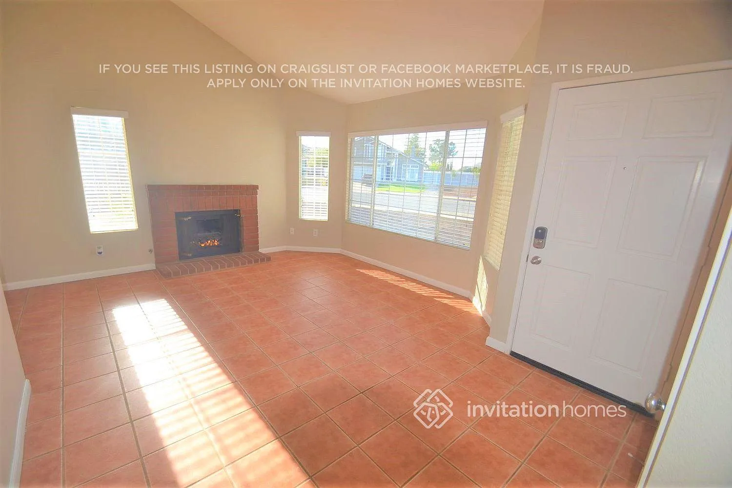13467 Abbeywood Dr Corona, CA 92883 — Photo 2