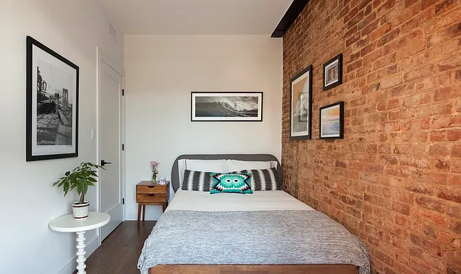 Rented by EXR | media 10