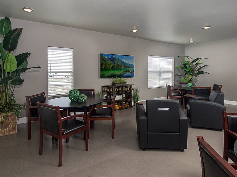 Residences at Maple Glen — Photo 13