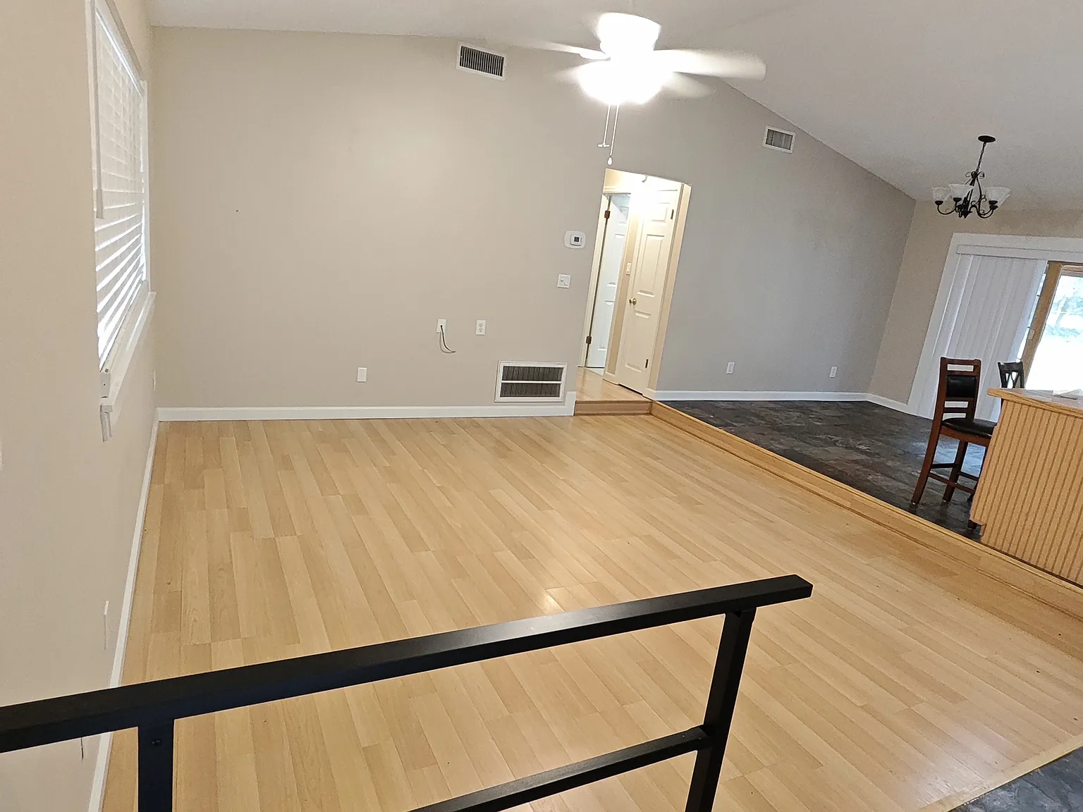 3 bed, 1284 sqft, $2,695 — Photo 4