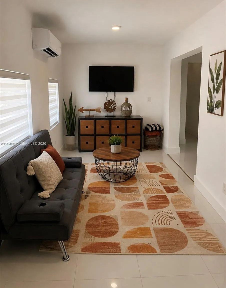 7th Avenue Highlands — Photo 1