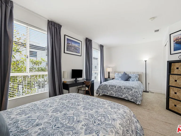 5911 Saturn St — Photo 26