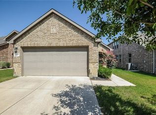 2821 Houston Wood Dr, Fort Worth, TX 76244