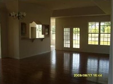 2nd image of 2825 Silver Springs Ct