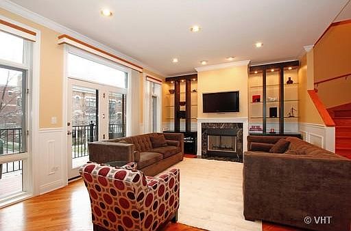3rd image of 233 E 13th St #Gu143