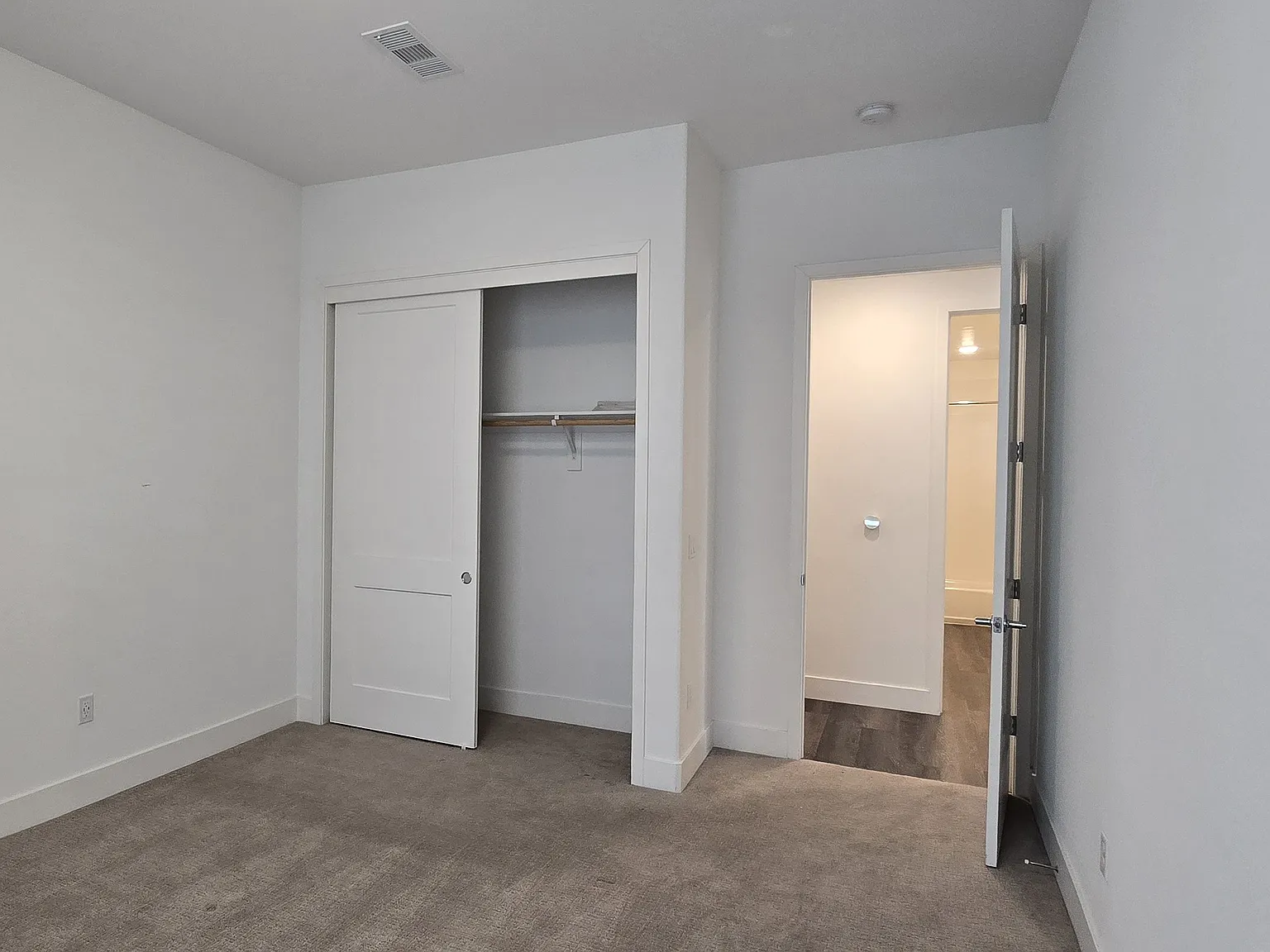3 bed, 1820 sqft, $4,800 — Photo 4