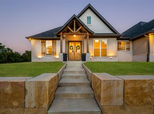 5211 Dennis Rd, Weatherford, TX 76087