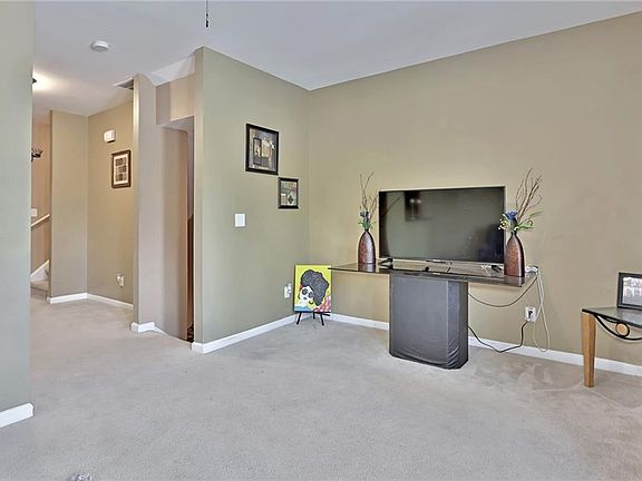 5th image of 6397 Redan Sq