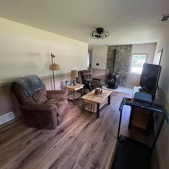 1261 Avonia Rd — Photo 5