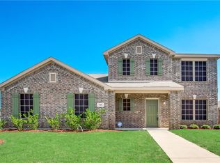 748 Snowy Orchid Dr, Desoto, TX 75115