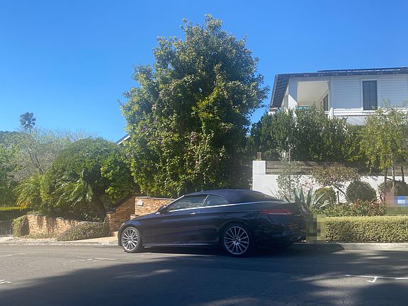 2nd image of 2600 Cliff Dr