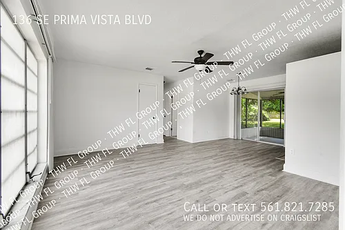 136 SE Prima Vista Blvd Photo 1