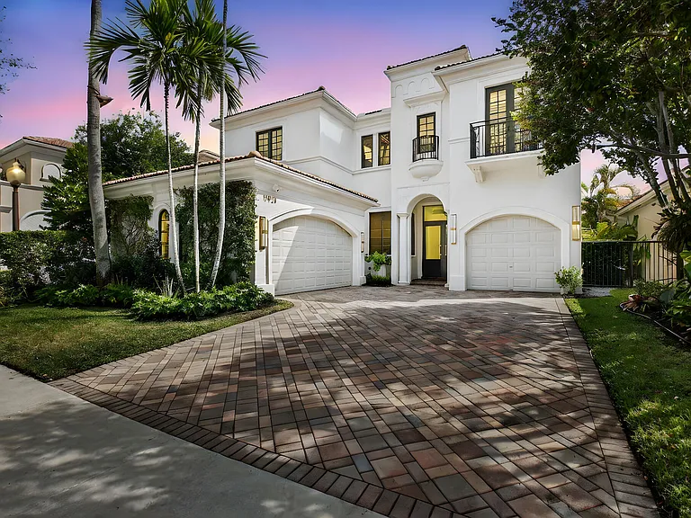 17921 Villa Club Way — Photo 1